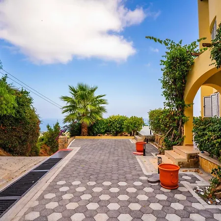Jewel With Private Pool And Sea View * Lapithos (Northern Cyprus)